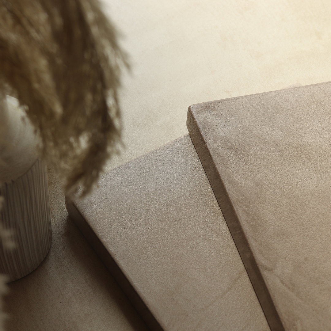 職人の手仕事によって生まれる均一ではない表情と質感